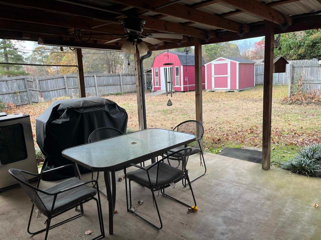 1009 Sequoyah Ln, Longview, TX 75605