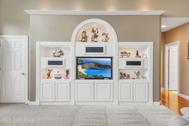 5825 BRADFORD COURT, Jefferson City, MO 65101