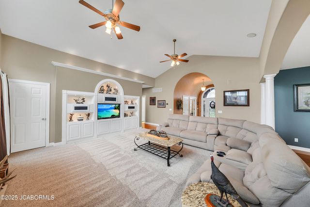 5825 BRADFORD COURT, Jefferson City, MO 65101