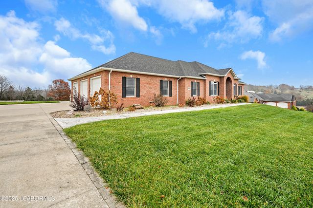 5825 BRADFORD COURT, Jefferson City, MO 65101