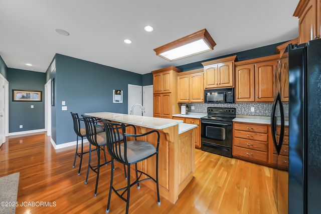 5825 BRADFORD COURT, Jefferson City, MO 65101