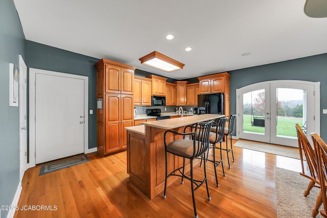 5825 BRADFORD COURT, Jefferson City, MO 65101