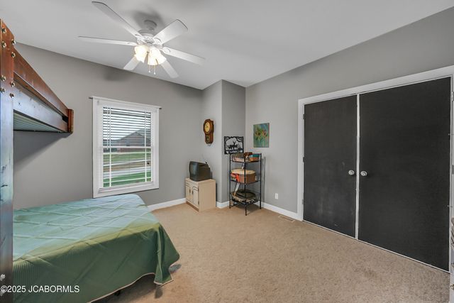 5825 BRADFORD COURT, Jefferson City, MO 65101