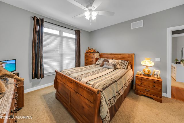 5825 BRADFORD COURT, Jefferson City, MO 65101