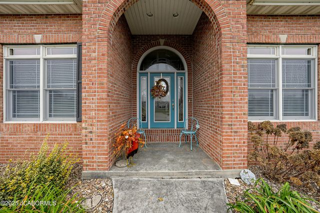 5825 BRADFORD COURT, Jefferson City, MO 65101