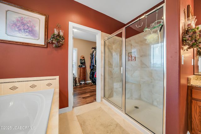 5825 BRADFORD COURT, Jefferson City, MO 65101