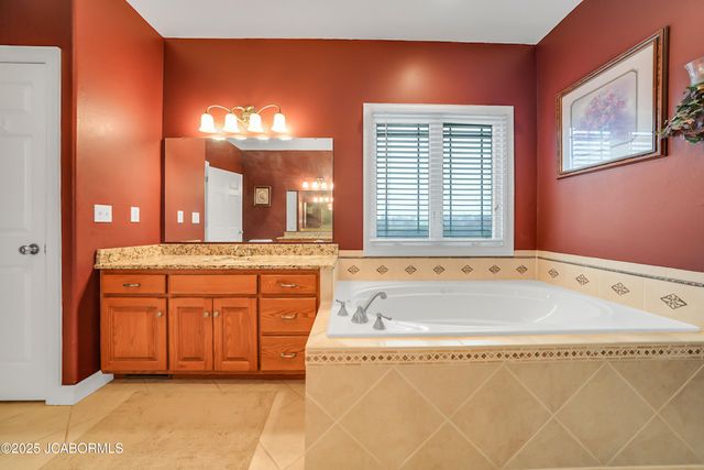 5825 BRADFORD COURT, Jefferson City, MO 65101