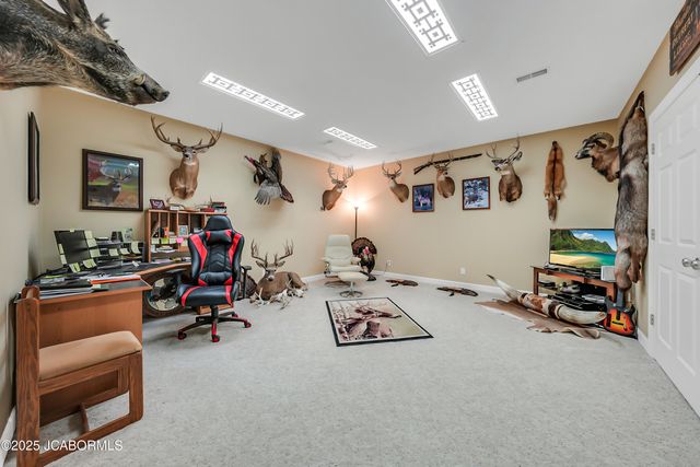 5825 BRADFORD COURT, Jefferson City, MO 65101