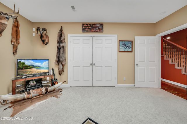 5825 BRADFORD COURT, Jefferson City, MO 65101