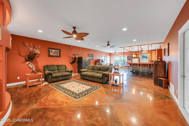 5825 BRADFORD COURT, Jefferson City, MO 65101