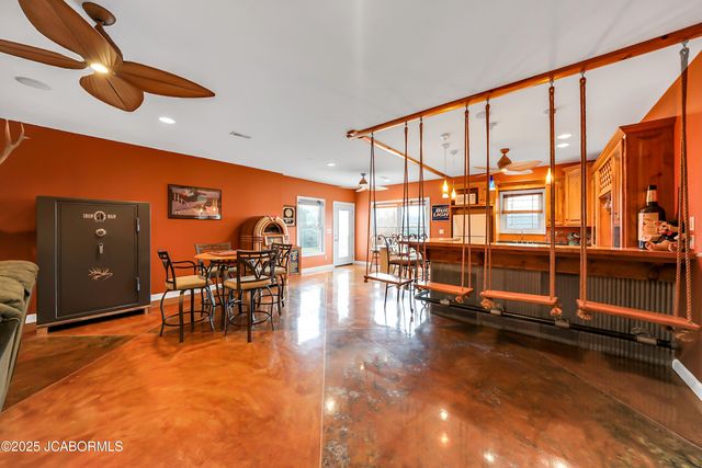 5825 BRADFORD COURT, Jefferson City, MO 65101