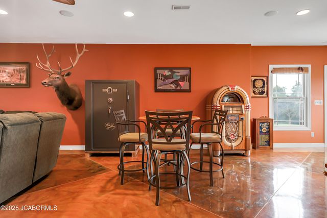 5825 BRADFORD COURT, Jefferson City, MO 65101