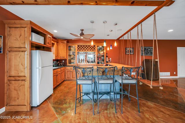 5825 BRADFORD COURT, Jefferson City, MO 65101