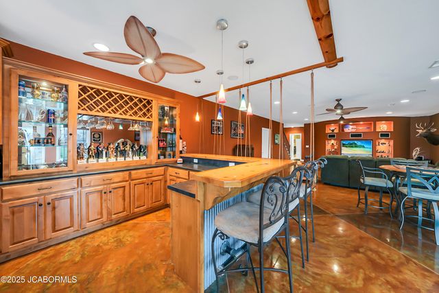 5825 BRADFORD COURT, Jefferson City, MO 65101