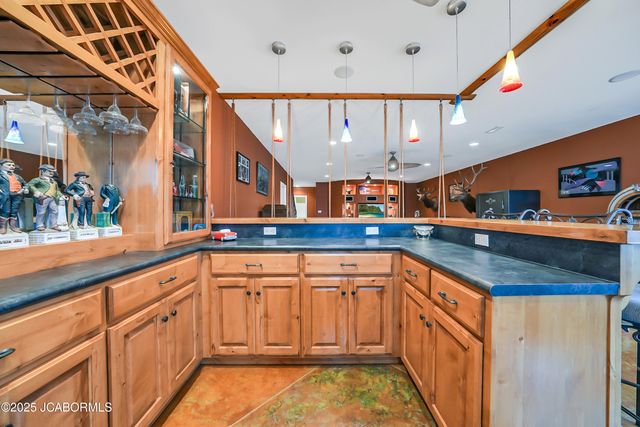 5825 BRADFORD COURT, Jefferson City, MO 65101