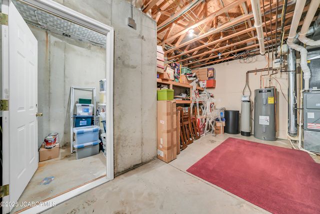 5825 BRADFORD COURT, Jefferson City, MO 65101