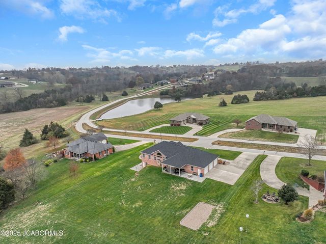 5825 BRADFORD COURT, Jefferson City, MO 65101