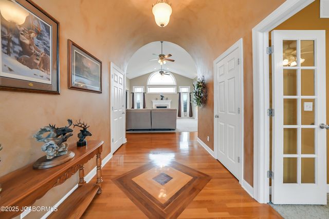 5825 BRADFORD COURT, Jefferson City, MO 65101