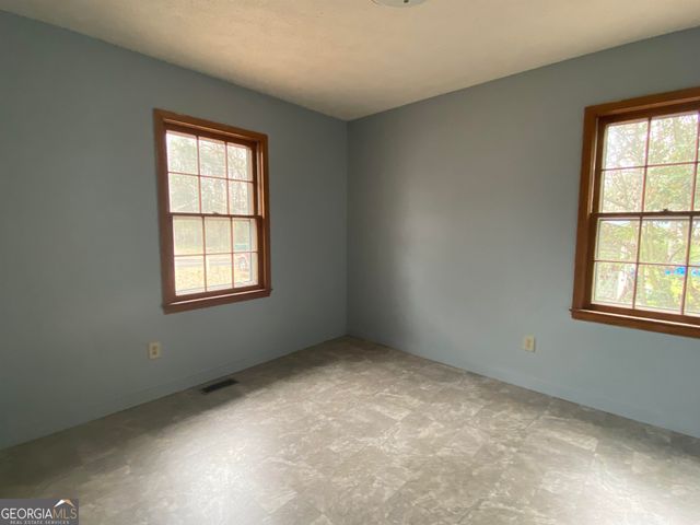 387 N Richardson Street, Hartwell, GA 30643
