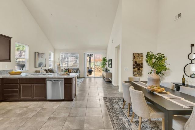 4012 Branigan Lake Way, Rancho Cordova, CA 95742
