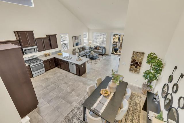 4012 Branigan Lake Way, Rancho Cordova, CA 95742