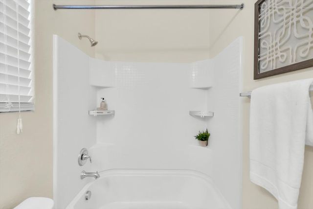4012 Branigan Lake Way, Rancho Cordova, CA 95742