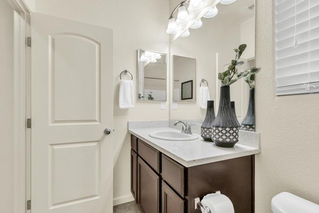 4012 Branigan Lake Way, Rancho Cordova, CA 95742