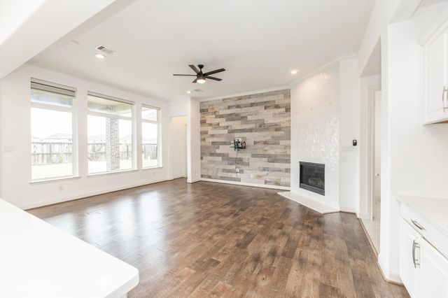 25514 Kearsley Drive, Katy, TX 77494