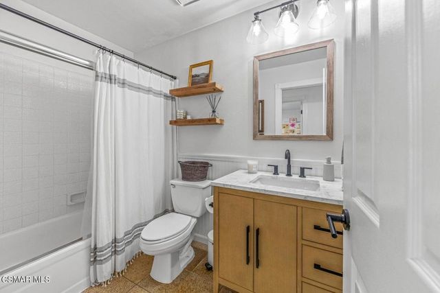 2690 Deerwood Avenue, Simi Valley, CA 93065