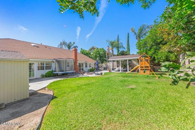 2690 Deerwood Avenue, Simi Valley, CA 93065
