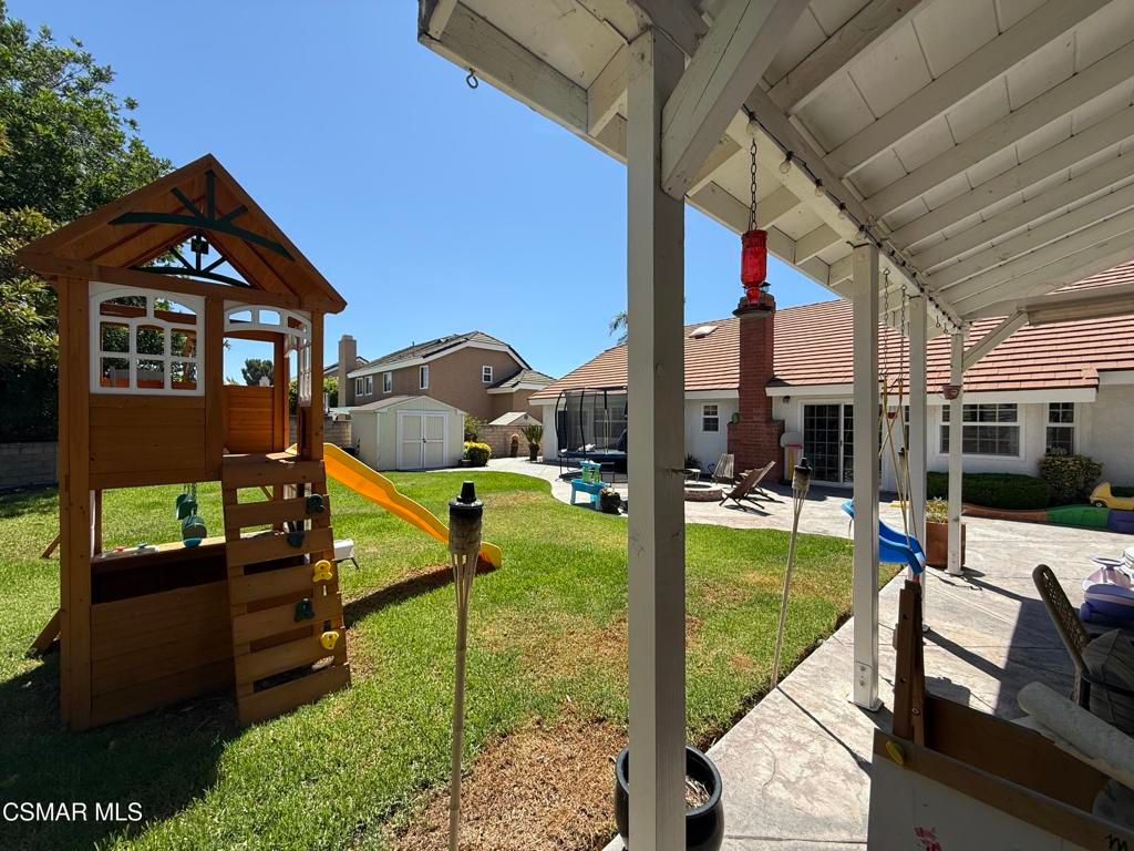 Image 19 of property listing at 2690 Deerwood Avenue, Simi Valley, CA 93065