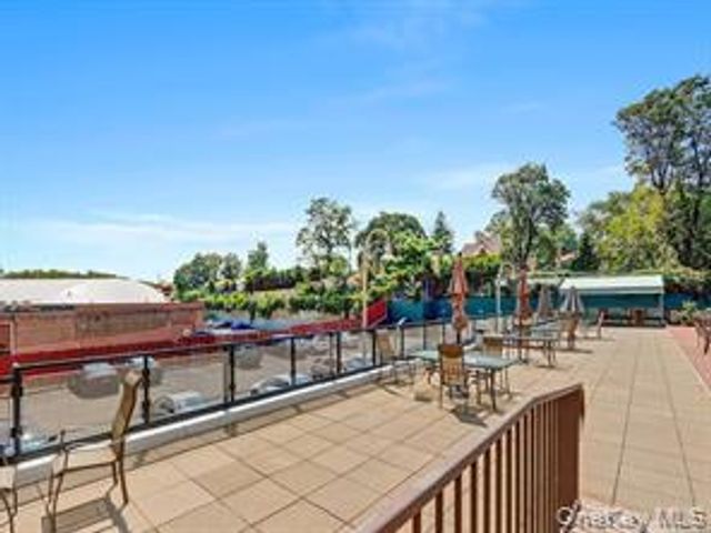 54-44 Little Neck Parkway 2D, Little Neck, NY 11362