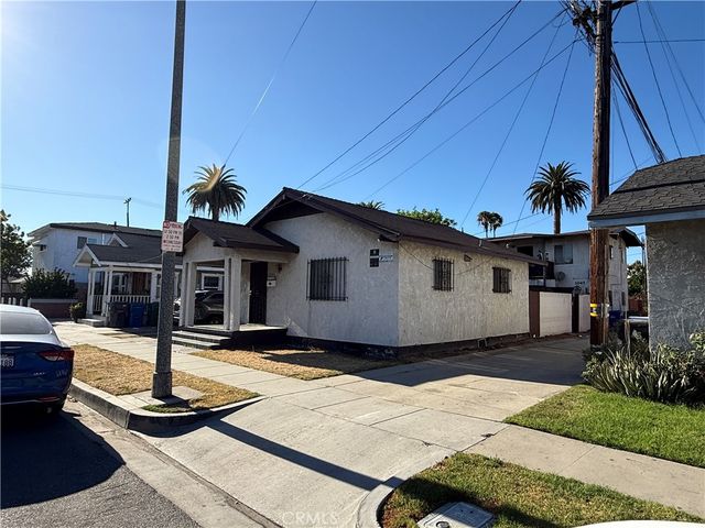 1045 E New York, Long Beach, CA 90813