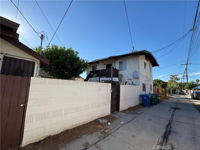 1045 E New York, Long Beach, CA 90813
