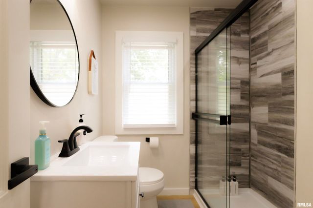 1012 E PARIS Avenue, Peoria Heights, IL 61616