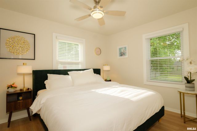 1012 E PARIS Avenue, Peoria Heights, IL 61616