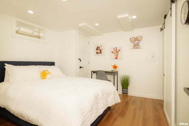 1012 E PARIS Avenue, Peoria Heights, IL 61616