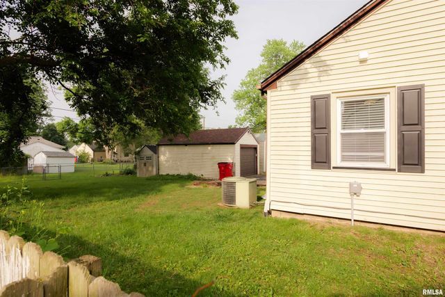 1012 E PARIS Avenue, Peoria Heights, IL 61616