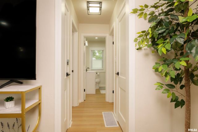 1012 E PARIS Avenue, Peoria Heights, IL 61616