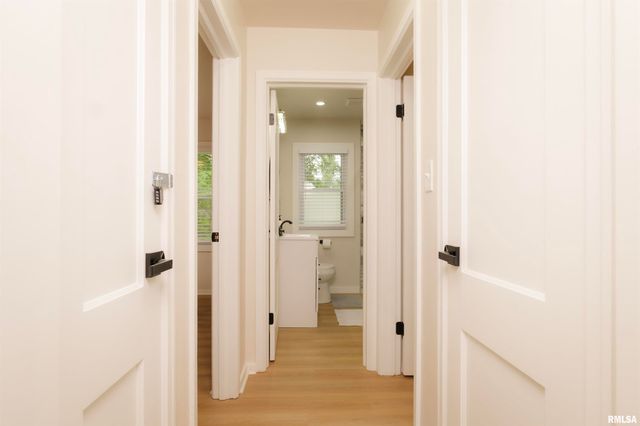 1012 E PARIS Avenue, Peoria Heights, IL 61616