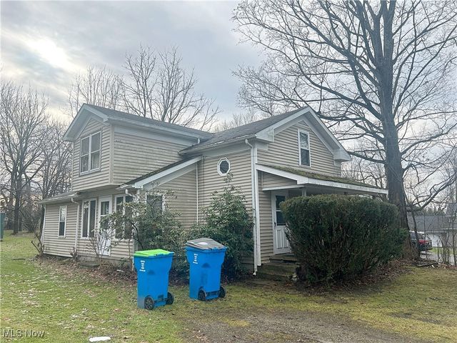 13661 W Spring Street, Burton, OH 44021