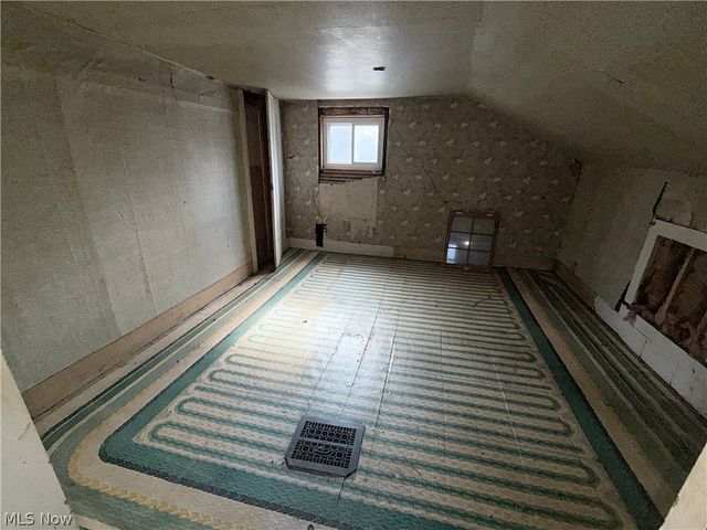 13661 W Spring Street, Burton, OH 44021