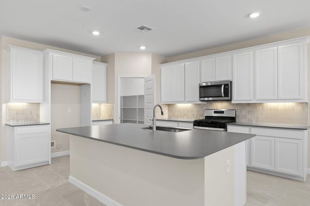 17648 W BROWN Street, Waddell, AZ 85355