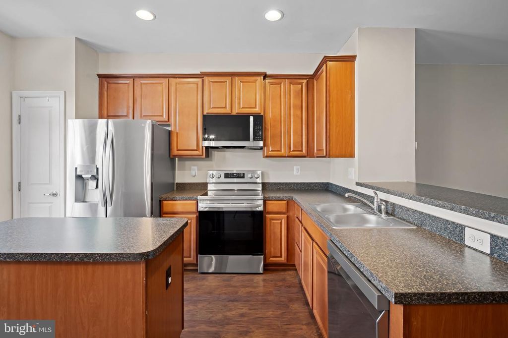 Image 14 of property listing at 722 S MACON ST, Baltimore, MD 21224