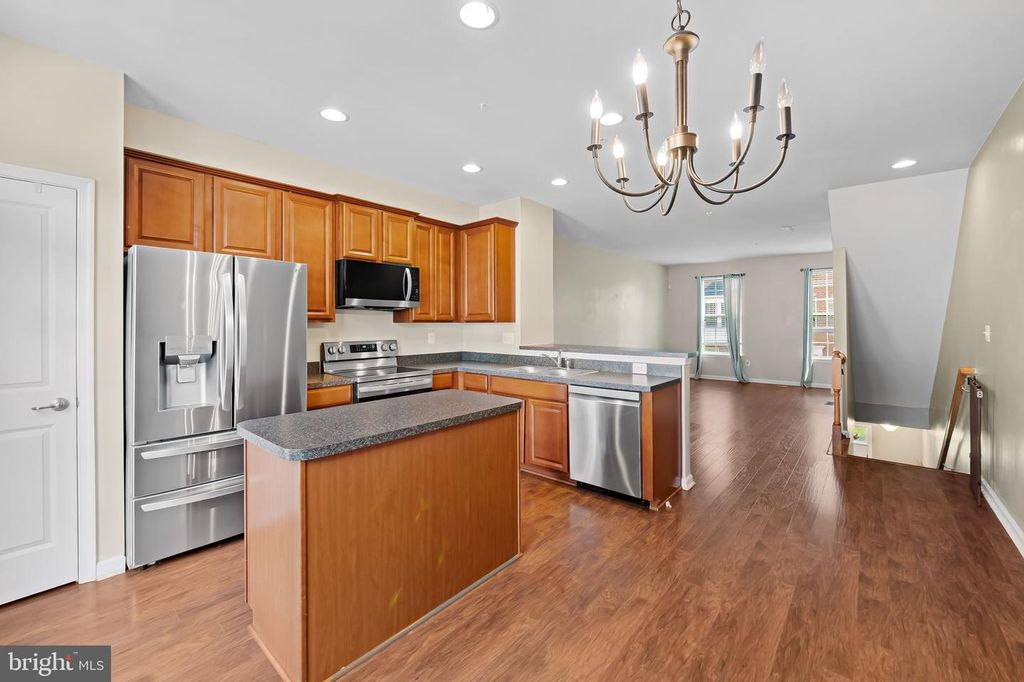 Image 16 of property listing at 722 S MACON ST, Baltimore, MD 21224