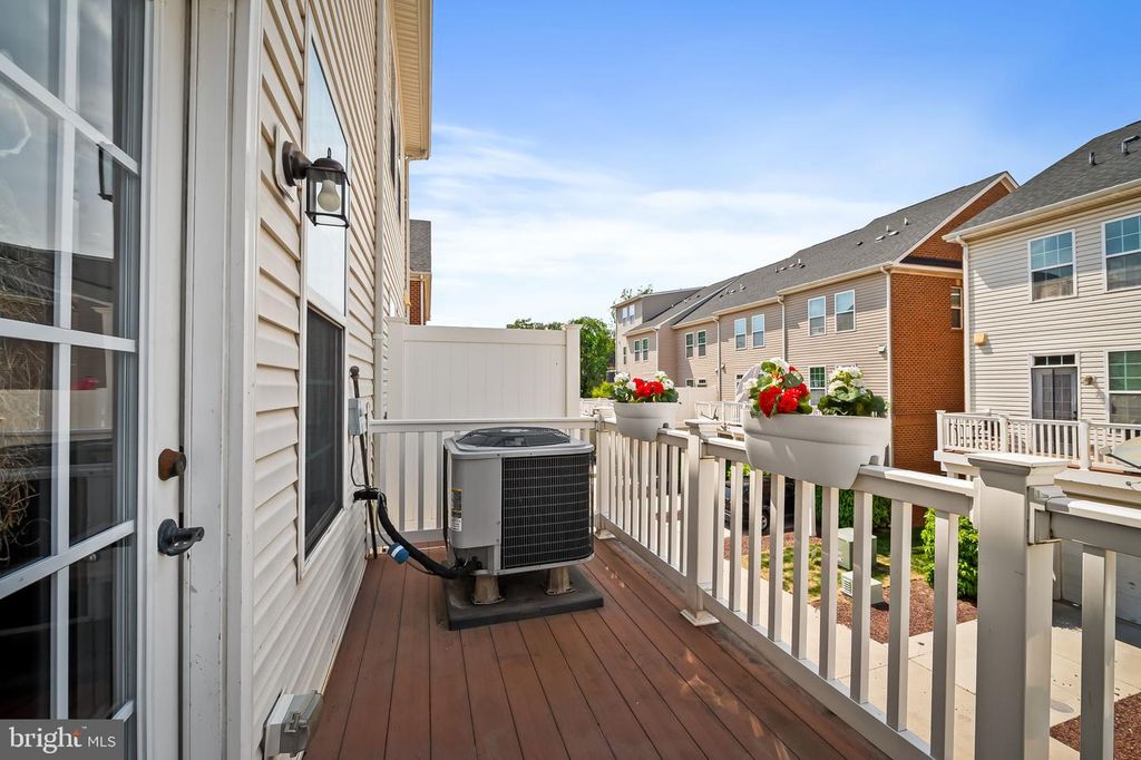 Image 21 of property listing at 722 S MACON ST, Baltimore, MD 21224
