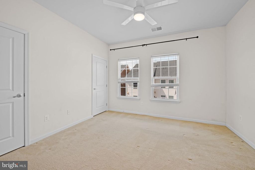 Image 23 of property listing at 722 S MACON ST, Baltimore, MD 21224