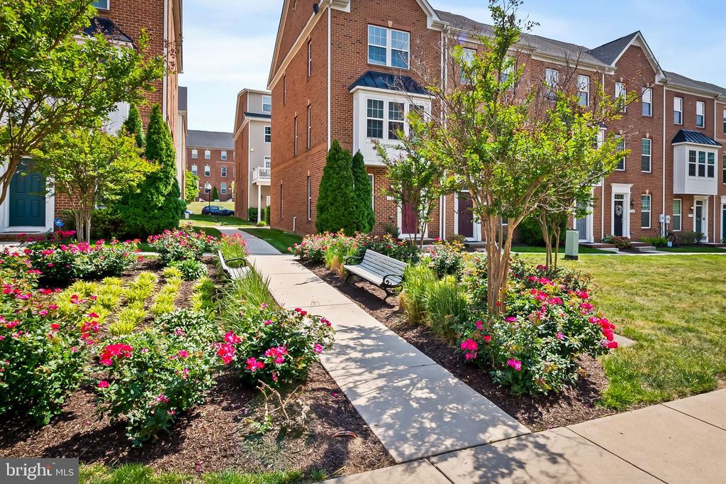Image 30 of property listing at 722 S MACON ST, Baltimore, MD 21224