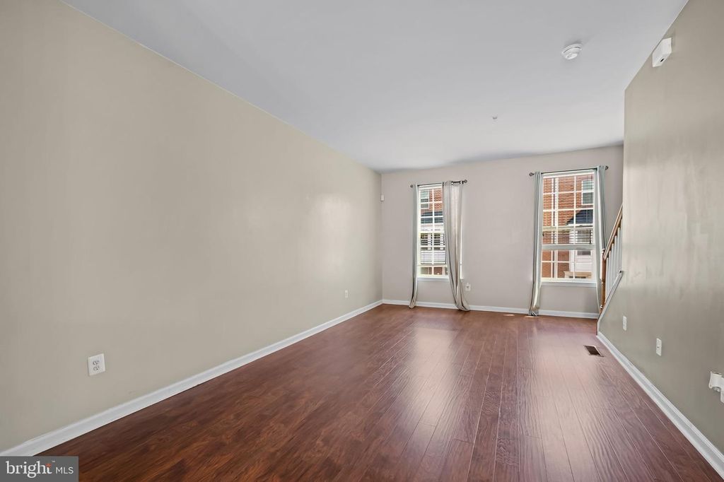 Image 9 of property listing at 722 S MACON ST, Baltimore, MD 21224