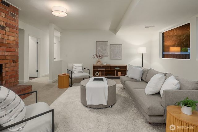 20213 84th Place W, Edmonds, WA 98026